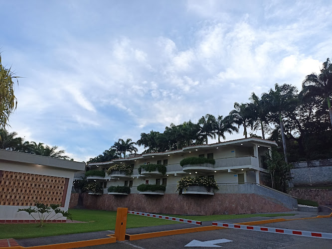 Hotel La Colina