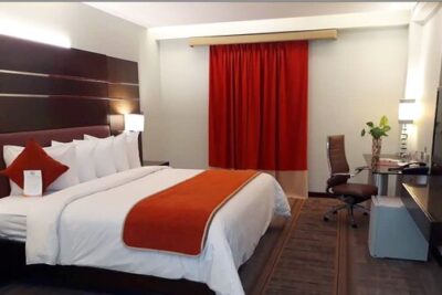 Hotel CAPANAPARO SUITE. Opiniones, Precios, Dirección, Teléfonos